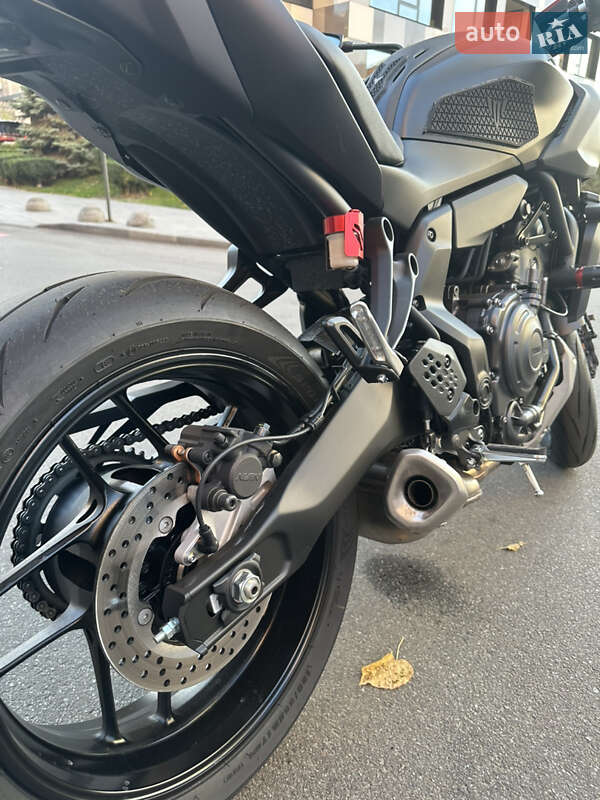 Мотоцикл Без обтекателей (Naked bike) Yamaha MT-07 2025 в Киеве фото 7 Мотоцикл Без обтекателей (Naked bike) Yamaha MT-07 2025 в Киеве