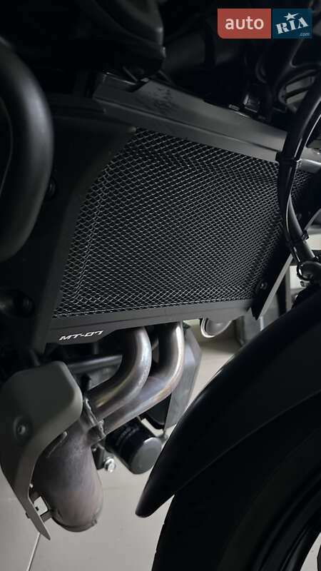 Мотоцикл Без обтекателей (Naked bike) Yamaha MT-07 2024 в Киеве фото 9 Мотоцикл Без обтекателей (Naked bike) Yamaha MT-07 2024 в Киеве