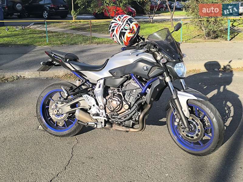 Yamaha MT-07 2015