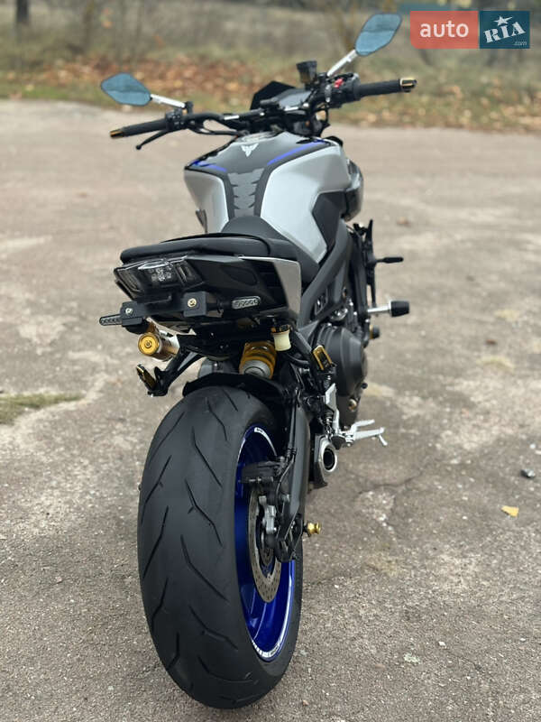 Мотоцикл Без обтекателей (Naked bike) Yamaha MT-09 SP 2018 в Сновске фото 7 Мотоцикл Без обтекателей (Naked bike) Yamaha MT-09 SP 2018 в Сновске