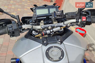 Мотоцикл Спорт-туризм Yamaha MT-09 2015 в 