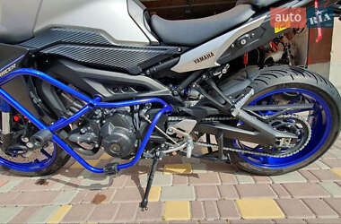 Мотоцикл Спорт-туризм Yamaha MT-09 2015 в 
