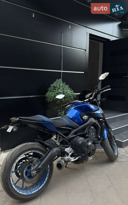 Спортбайк Yamaha MT-09 2016 в Краснограде