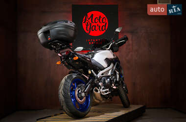 Мотоцикл Без обтекателей (Naked bike) Yamaha MT-09 2015 в Днепре