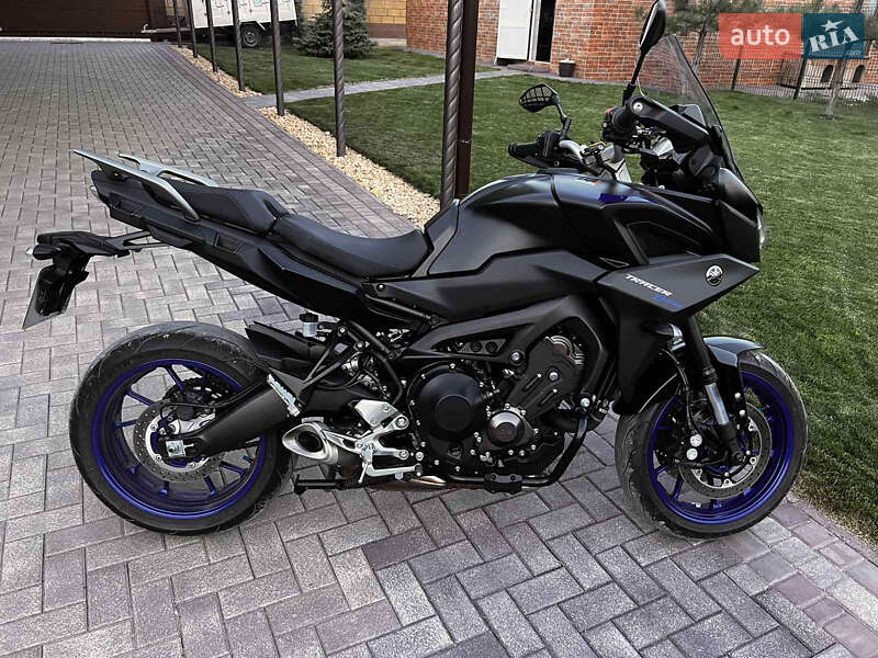 Мотоцикл Спорт-туризм Yamaha MT-09 2018 в 