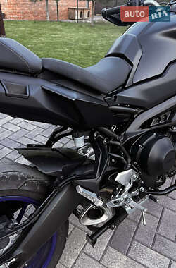 Мотоцикл Спорт-туризм Yamaha MT-09 2018 в 