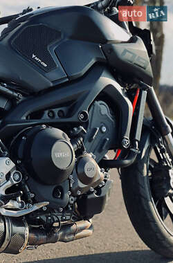 Мотоцикл Без обтекателей (Naked bike) Yamaha MT-09 2019 в 