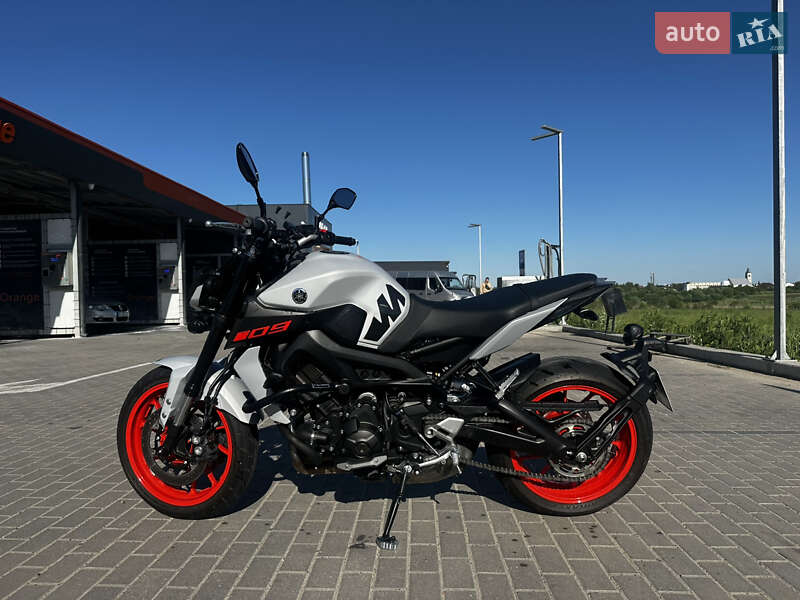 Мотоцикл Без обтікачів (Naked bike) Yamaha MT-09 2019 в Львові