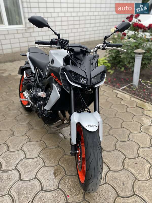 Мотоцикл Без обтікачів (Naked bike) Yamaha MT-09 2020 в Дніпрі фото 2 Мотоцикл Без обтікачів (Naked bike) Yamaha MT-09 2020 в Дніпрі
