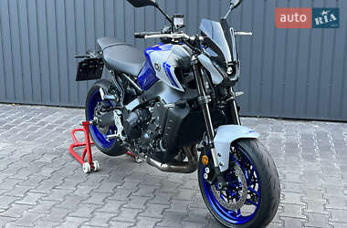 Мотоцикл Без обтекателей (Naked bike) Yamaha MT-09 2021 в Днепре