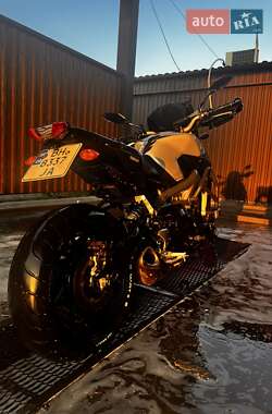 Грузовые мотороллеры, мотоциклы, скутеры, мопеды Yamaha MT-09 2015 в 