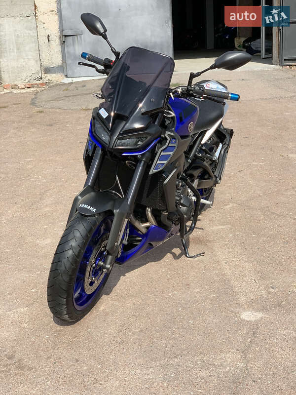 Мотоцикл Без обтекателей (Naked bike) Yamaha MT-09 2017 в Сновске фото 9 Мотоцикл Без обтекателей (Naked bike) Yamaha MT-09 2017 в Сновске