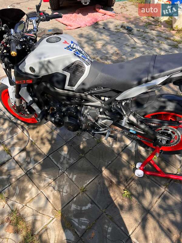 Мотоцикл Без обтекателей (Naked bike) Yamaha MT-09 2019 в Харькове