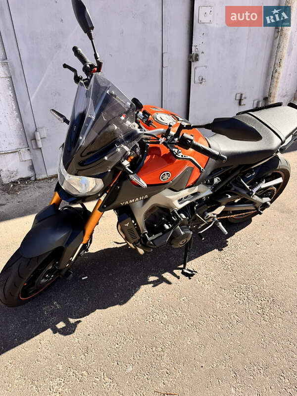 Мотоцикл Без обтікачів (Naked bike) Yamaha MT-09 2015 в Києві