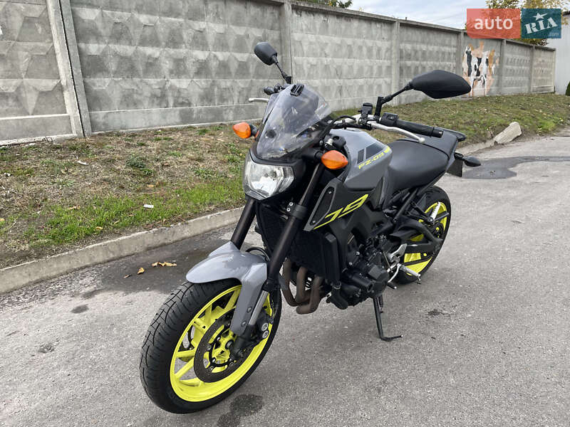 Мотоцикл Без обтікачів (Naked bike) Yamaha MT-09 2016 в Обухові