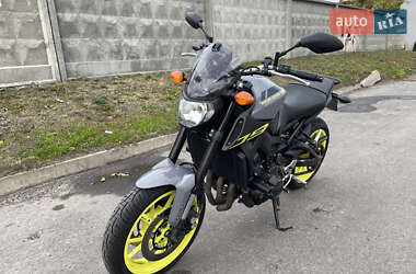 Мотоцикл Без обтекателей (Naked bike) Yamaha MT-09 2016 в  фото 8 Мотоцикл Без обтекателей (Naked bike) Yamaha MT-09 2016 в