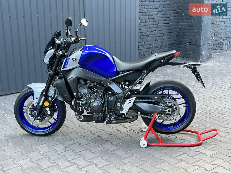 Мотоцикл Без обтекателей (Naked bike) Yamaha MT-09 2021 в Днепре