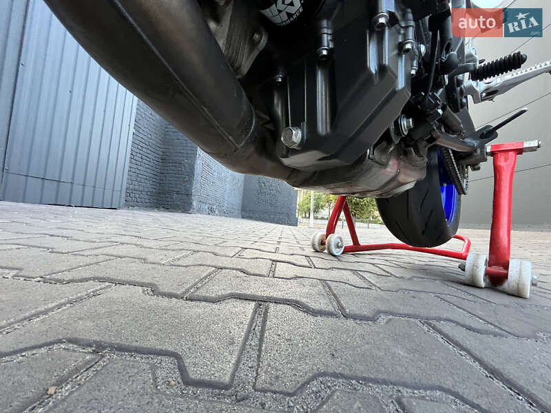 Мотоцикл Без обтекателей (Naked bike) Yamaha MT-09 2021 в Днепре