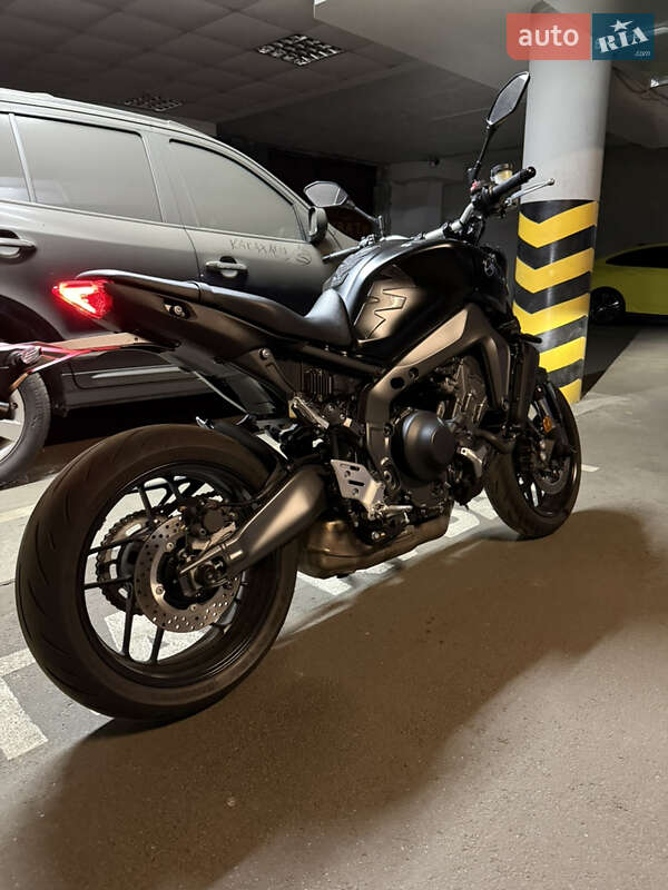 Мотоцикл Без обтекателей (Naked bike) Yamaha MT-09 2021 в Киеве
