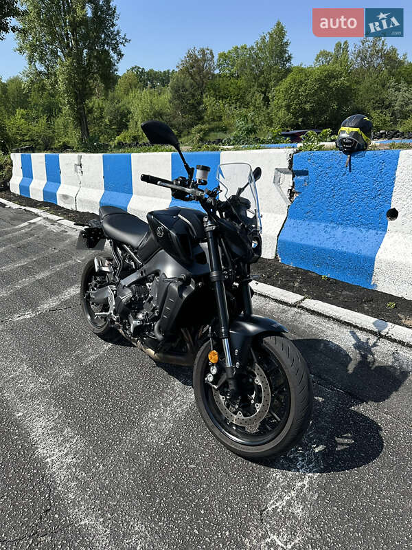Мотоцикл Без обтекателей (Naked bike) Yamaha MT-09 2021 в Киеве