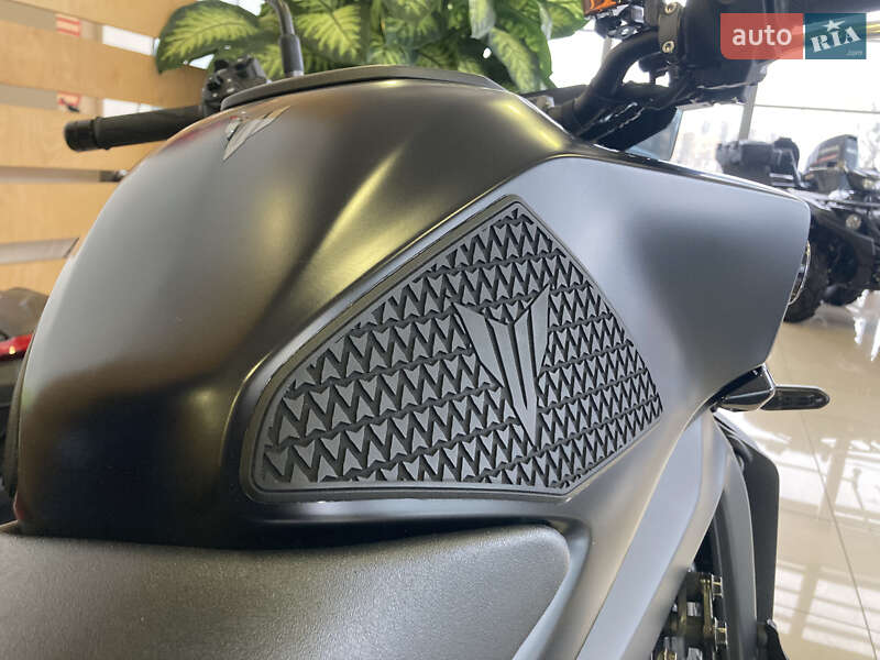 Мотоцикл Без обтікачів (Naked bike) Yamaha MT-09 2025 в Києві фото 9 Мотоцикл Без обтікачів (Naked bike) Yamaha MT-09 2025 в Києві