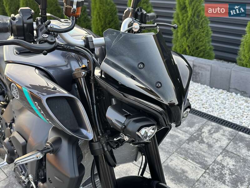 Мотоцикл Без обтекателей (Naked bike) Yamaha MT-10 2023 в Ковеле фото 5 Мотоцикл Без обтекателей (Naked bike) Yamaha MT-10 2023 в Ковеле