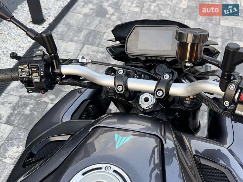 Мотоцикл Без обтекателей (Naked bike) Yamaha MT-10 2023 в Ковеле фото 13 Мотоцикл Без обтекателей (Naked bike) Yamaha MT-10 2023 в Ковеле