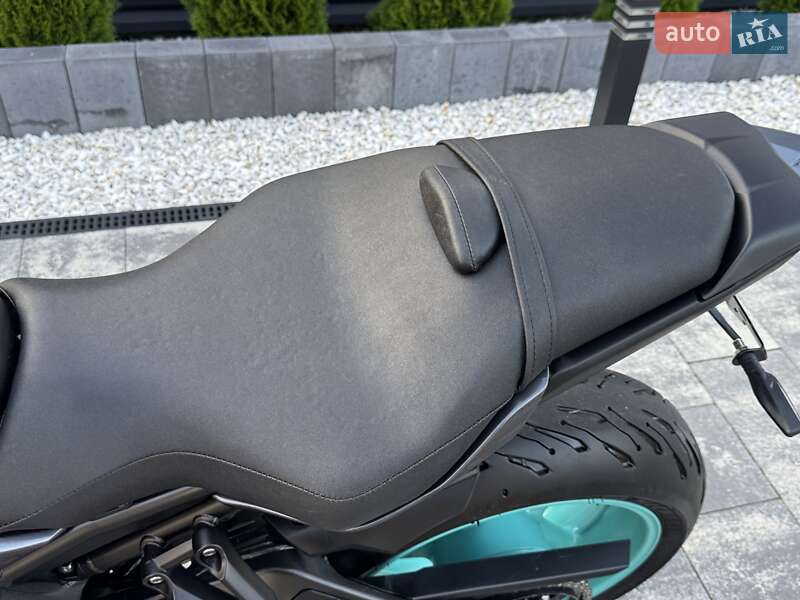 Мотоцикл Без обтекателей (Naked bike) Yamaha MT-10 2023 в Ковеле фото 23 Мотоцикл Без обтекателей (Naked bike) Yamaha MT-10 2023 в Ковеле