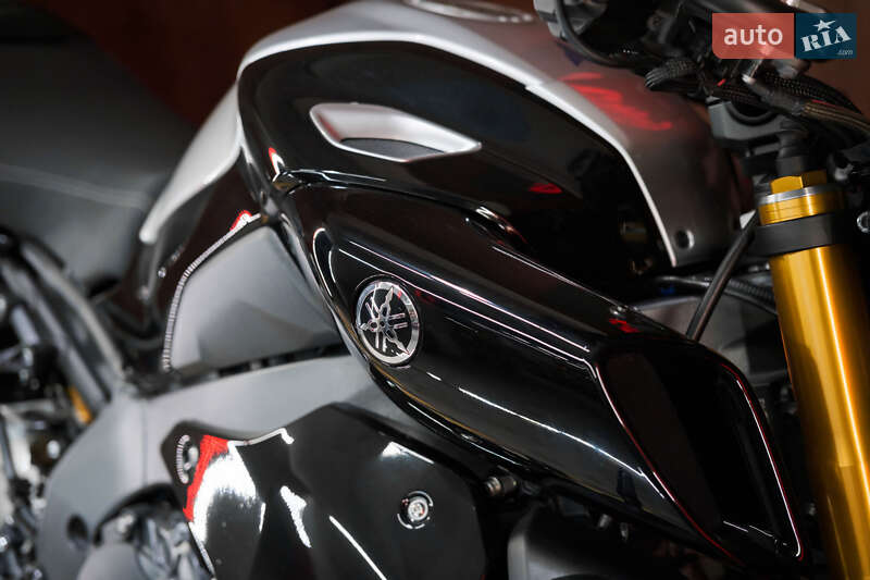 Мотоцикл Без обтекателей (Naked bike) Yamaha MT-10 2022 в Днепре фото 8 Мотоцикл Без обтекателей (Naked bike) Yamaha MT-10 2022 в Днепре