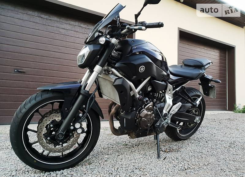 Мотоцикл Без обтекателей (Naked bike) Yamaha MT 2015 в Харькове