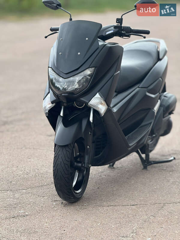 Макси-скутер Yamaha NMax 2017 в Сновске