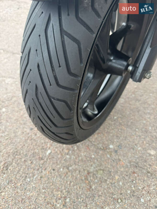 Макси-скутер Yamaha NMax 2017 в Сновске