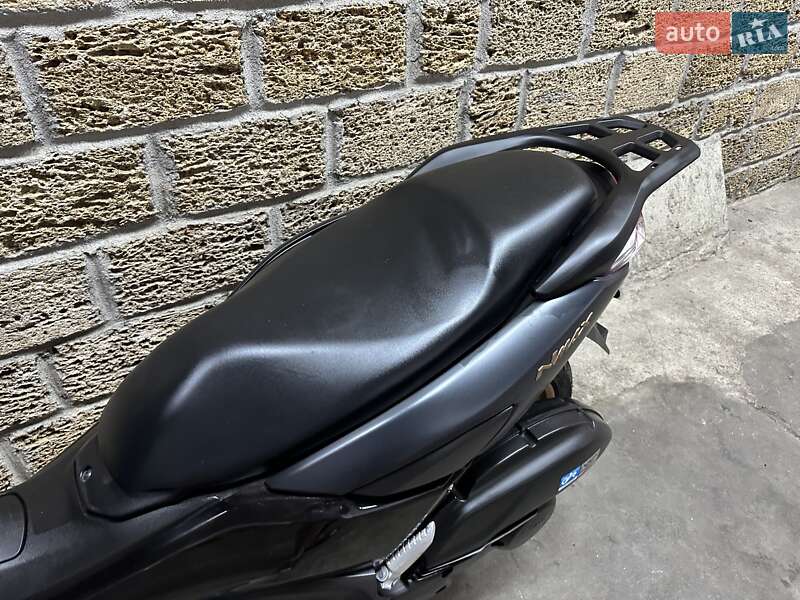 Макси-скутер Yamaha NMax 2021 в Одессе