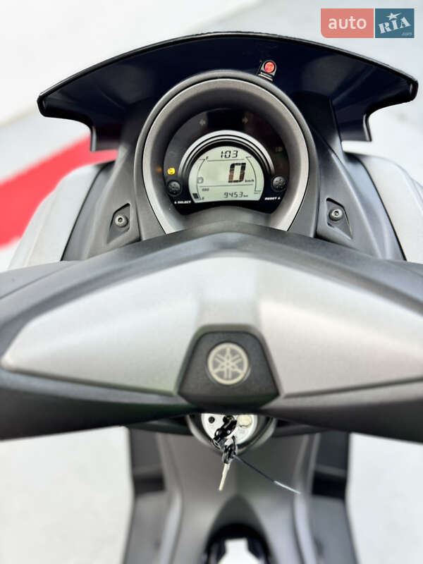 Максі-скутер Yamaha NMax 2019 в Одесі фото 17 Максі-скутер Yamaha NMax 2019 в Одесі