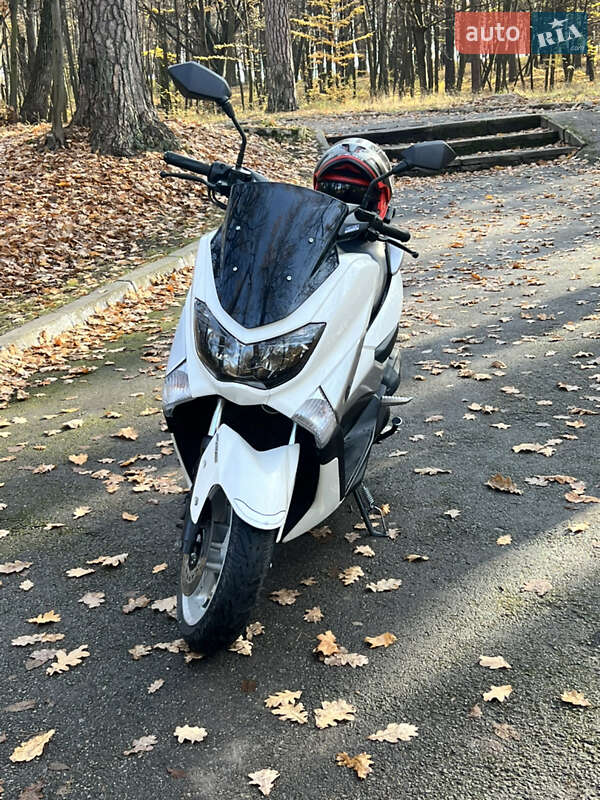 Максі-скутер Yamaha NMax 2016 в Малині фото 6 Максі-скутер Yamaha NMax 2016 в Малині