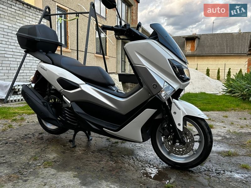 Макси-скутер Yamaha NMax 2017 в Львове