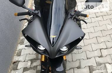 Спортбайк Yamaha R1 2014 в 