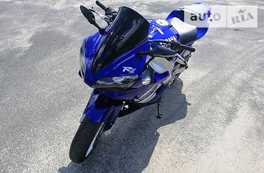 Мотоцикл Спорт-туризм Yamaha R1 2000 в 