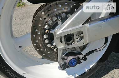 Мотоцикл Спорт-туризм Yamaha R1 2000 в 
