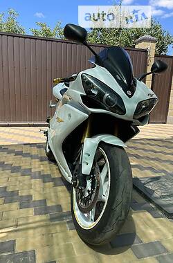 Спортбайк Yamaha R1 2008 в 