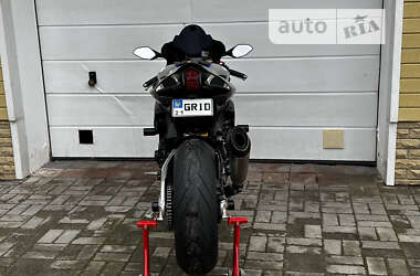 Спортбайк Yamaha R1 2017 в 