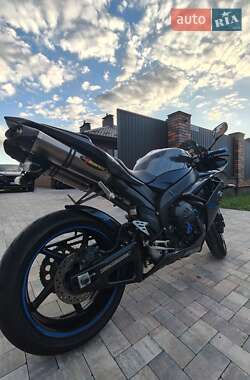 Спортбайк Yamaha R1 2007 в 