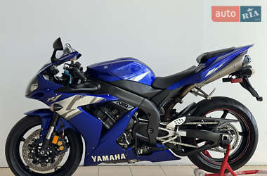 Спортбайк Yamaha R1 2004 в 