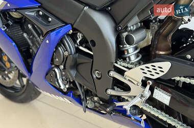 Спортбайк Yamaha R1 2004 в 