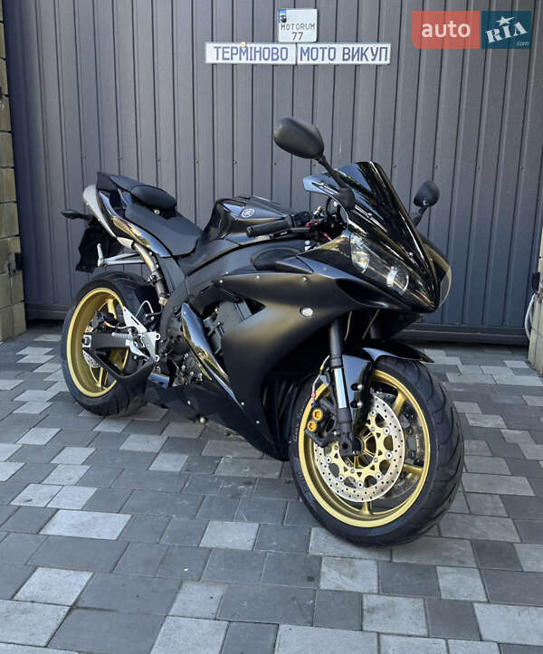 Спортбайк Yamaha R1 2004 в 