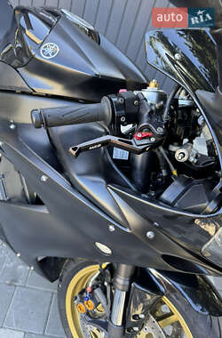 Спортбайк Yamaha R1 2004 в 
