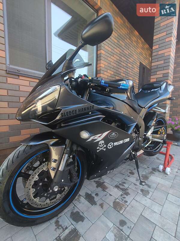 Yamaha R1 2007
