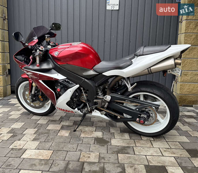 Спортбайк Yamaha R1 2004 в Новомосковске фото 5 Спортбайк Yamaha R1 2004 в Новомосковске