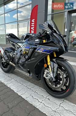 Спортбайк Yamaha R1M 2024 в 