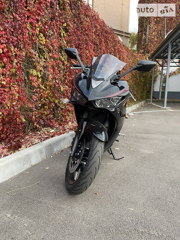 Спортбайк Yamaha R3 2018 в Києві фото 2 Спортбайк Yamaha R3 2018 в Києві